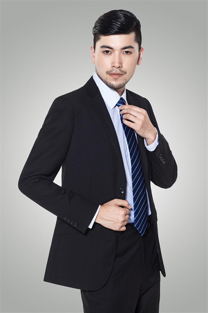 饶刚 视觉与舞美负责人